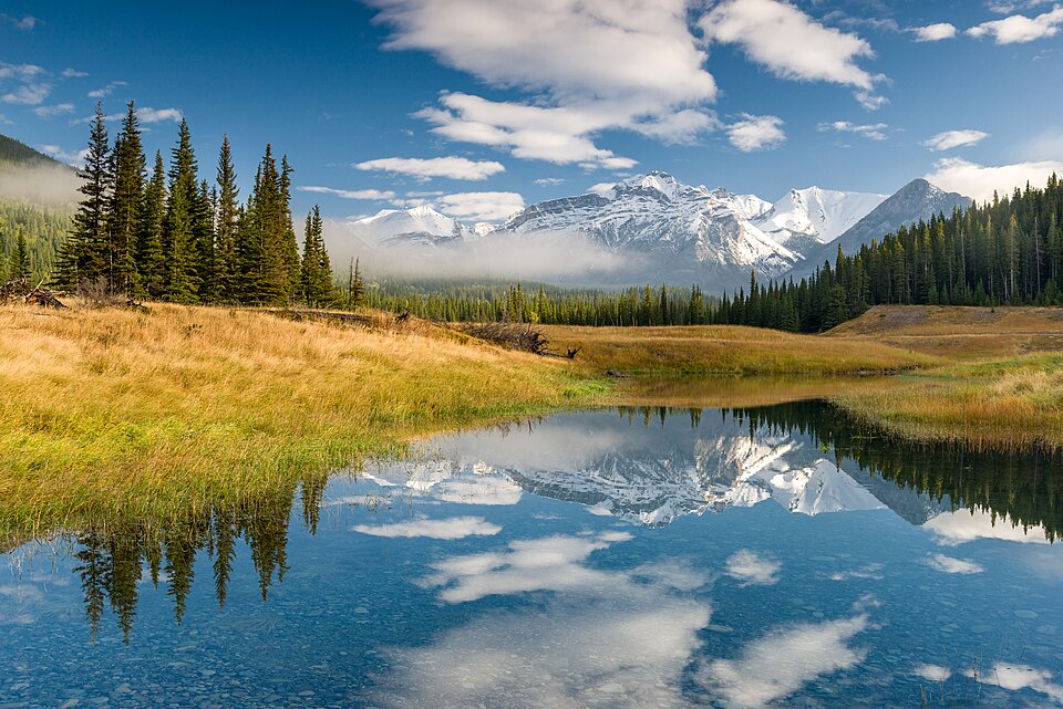Clouds, Lake of the